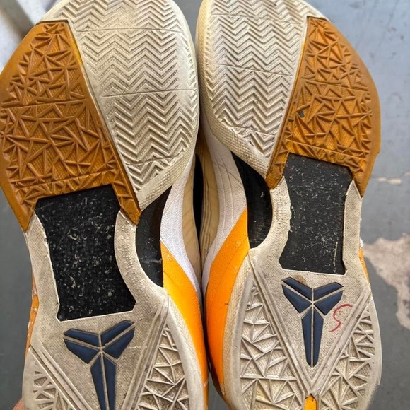 Nike Zoom Kobe 7 VII System Lakers Home 2012 Size 9.5 Sneakers Shoes 488371-101 - Picture 3 of 8